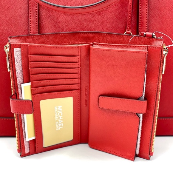 Michael Kors Large Chain Shoulder Bag and Wallet Set Red - Picture 9 of 10